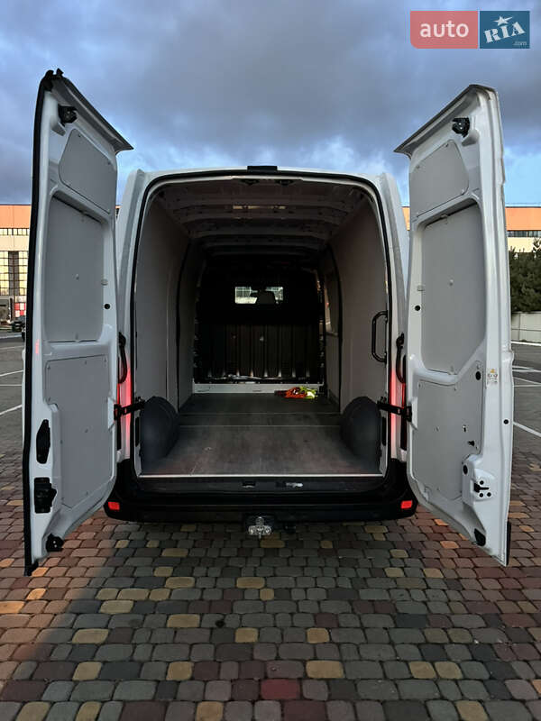 Вантажний фургон Nissan NV400 2020 в Луцьку