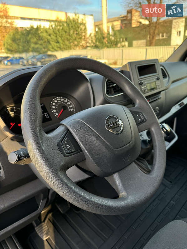 Вантажний фургон Nissan NV400 2020 в Луцьку