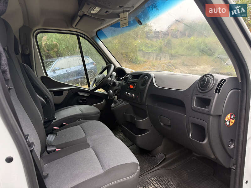 Вантажний фургон Nissan NV400 2017 в Києві