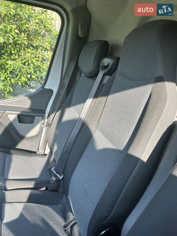 Вантажний фургон Nissan NV400 2016 в Первомайську