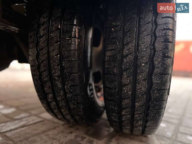 Тентований Nissan NV400 2013 в Ковелі