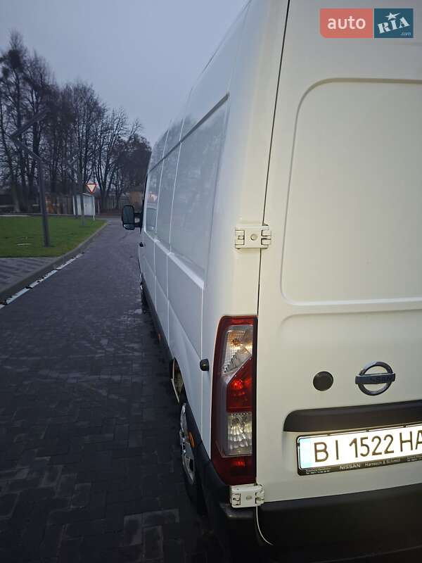 Вантажний фургон Nissan NV400 2016 в Лубнах