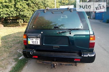 Внедорожник / Кроссовер Nissan Pathfinder 1997 в Киеве