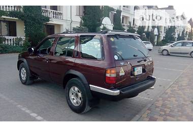 Позашляховик / Кросовер Nissan Pathfinder 1997 в Одесі