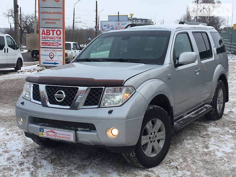 Внедорожник / Кроссовер Nissan Pathfinder 2006 в Николаеве