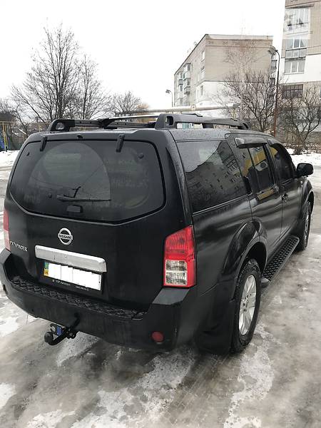 Позашляховик / Кросовер Nissan Pathfinder 2005 в Києві