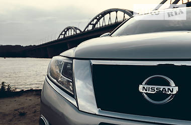 Позашляховик / Кросовер Nissan Pathfinder 2015 в Києві