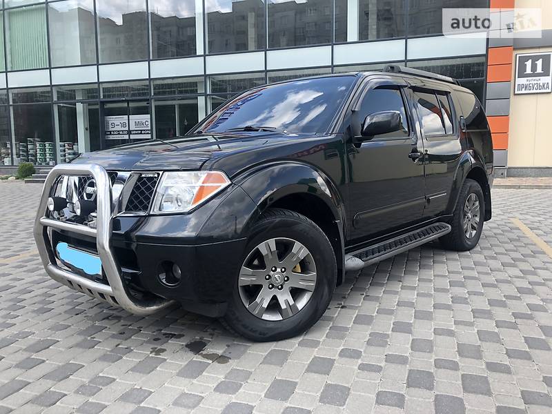 Позашляховик / Кросовер Nissan Pathfinder 2006 в Хмельницькому