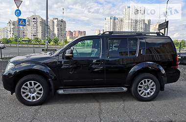 Позашляховик / Кросовер Nissan Pathfinder 2012 в 