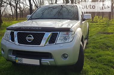 Внедорожник / Кроссовер Nissan Pathfinder 2014 в Кривом Роге