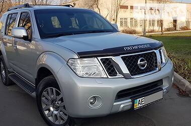 Внедорожник / Кроссовер Nissan Pathfinder 2014 в Кривом Роге