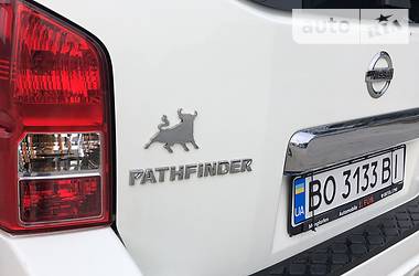 Внедорожник / Кроссовер Nissan Pathfinder 2013 в Залещиках