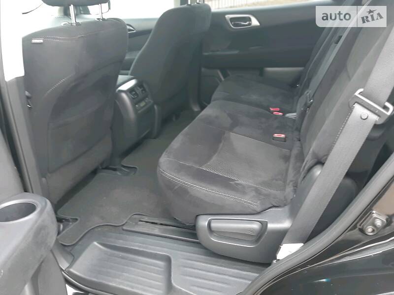 Позашляховик / Кросовер Nissan Pathfinder 2015 в Києві фото 17 Позашляховик / Кросовер Nissan Pathfinder 2015 в Києві