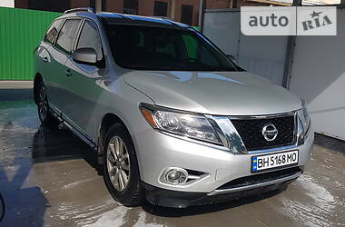 Внедорожник / Кроссовер Nissan Pathfinder 2015 в Черноморске