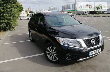 Внедорожник / Кроссовер Nissan Pathfinder 2015 в Тернополе