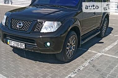 Внедорожник / Кроссовер Nissan Pathfinder 2010 в Херсоне