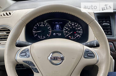 Позашляховик / Кросовер Nissan Pathfinder 2015 в Кривому Розі