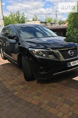 Позашляховик / Кросовер Nissan Pathfinder 2013 в Рівному