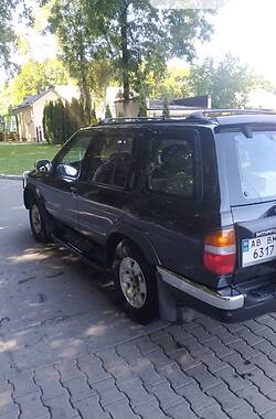 Внедорожник / Кроссовер Nissan Pathfinder 1995 в Виннице