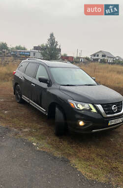 Внедорожник / Кроссовер Nissan Pathfinder 2017 в Борисполе