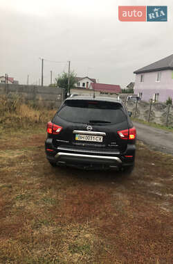 Внедорожник / Кроссовер Nissan Pathfinder 2017 в Борисполе
