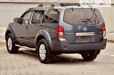 Позашляховик / Кросовер Nissan Pathfinder 2008 в 