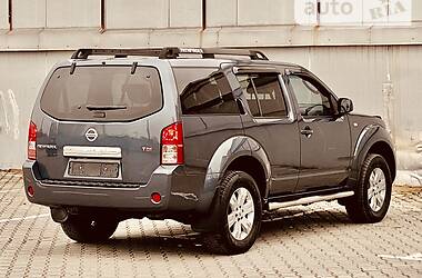 Позашляховик / Кросовер Nissan Pathfinder 2008 в 