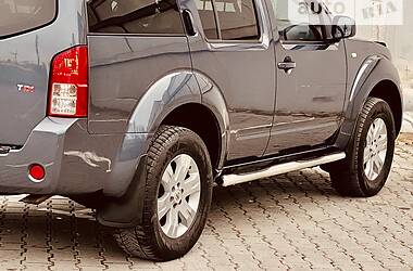 Позашляховик / Кросовер Nissan Pathfinder 2008 в 