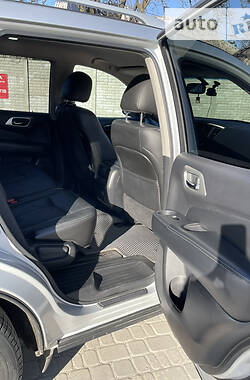 Внедорожник / Кроссовер Nissan Pathfinder 2013 в Днепре