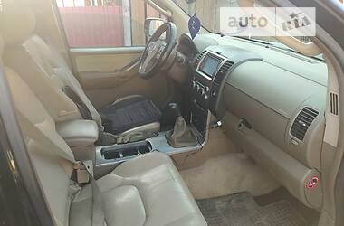 Внедорожник / Кроссовер Nissan Pathfinder 2006 в Яремче