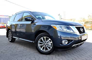 Внедорожник / Кроссовер Nissan Pathfinder 2016 в Львове