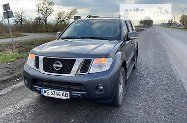 Позашляховик / Кросовер Nissan Pathfinder 2011 в Верхньодніпровську