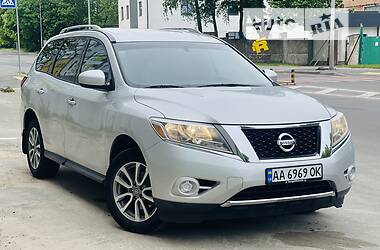 Внедорожник / Кроссовер Nissan Pathfinder 2013 в Киеве