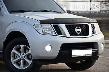 Внедорожник / Кроссовер Nissan Pathfinder 2011 в Днепре