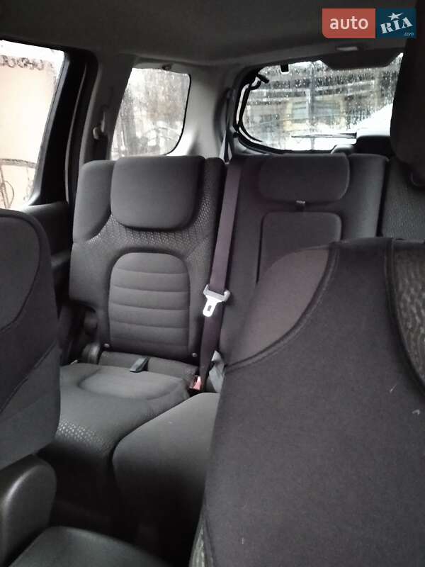 Позашляховик / Кросовер Nissan Pathfinder 2011 в Тячеві