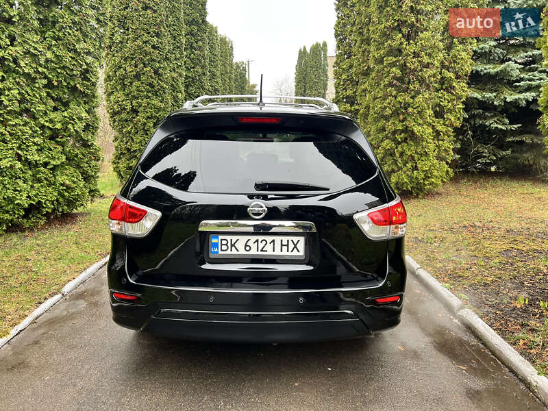 Внедорожник / Кроссовер Nissan Pathfinder 2014 в Ровно