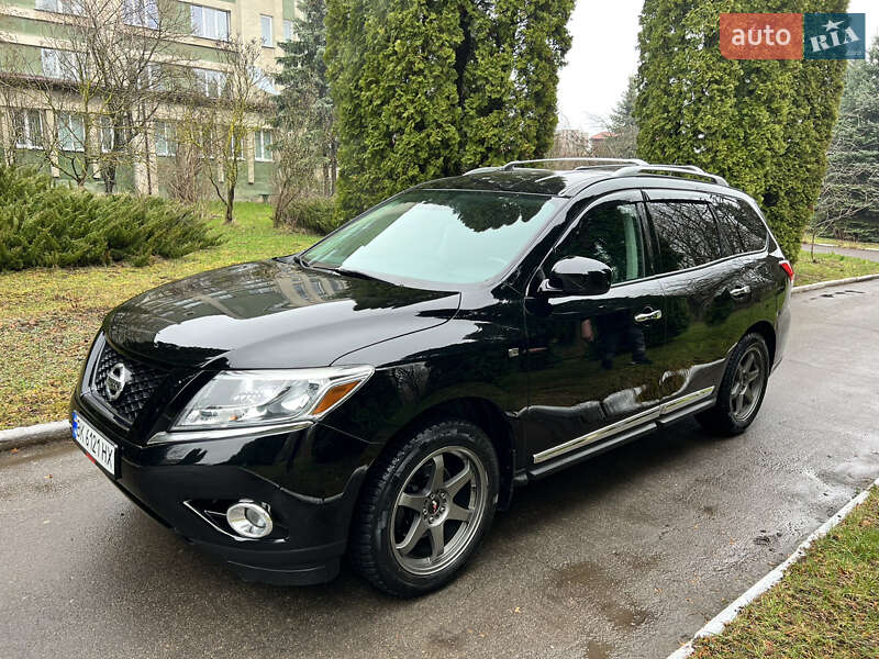 Внедорожник / Кроссовер Nissan Pathfinder 2014 в Ровно