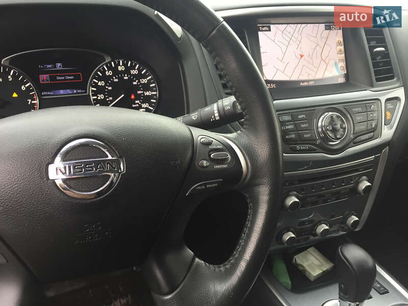 Внедорожник / Кроссовер Nissan Pathfinder 2017 в Прилуках