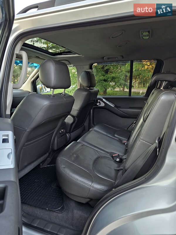 Внедорожник / Кроссовер Nissan Pathfinder 2006 в Александрие фото 20 Внедорожник / Кроссовер Nissan Pathfinder 2006 в Александрие