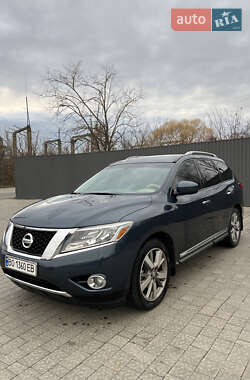 Внедорожник / Кроссовер Nissan Pathfinder 2015 в Тернополе