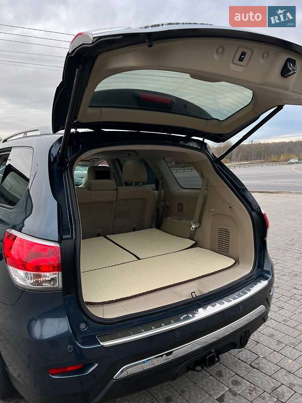 Внедорожник / Кроссовер Nissan Pathfinder 2015 в Тернополе