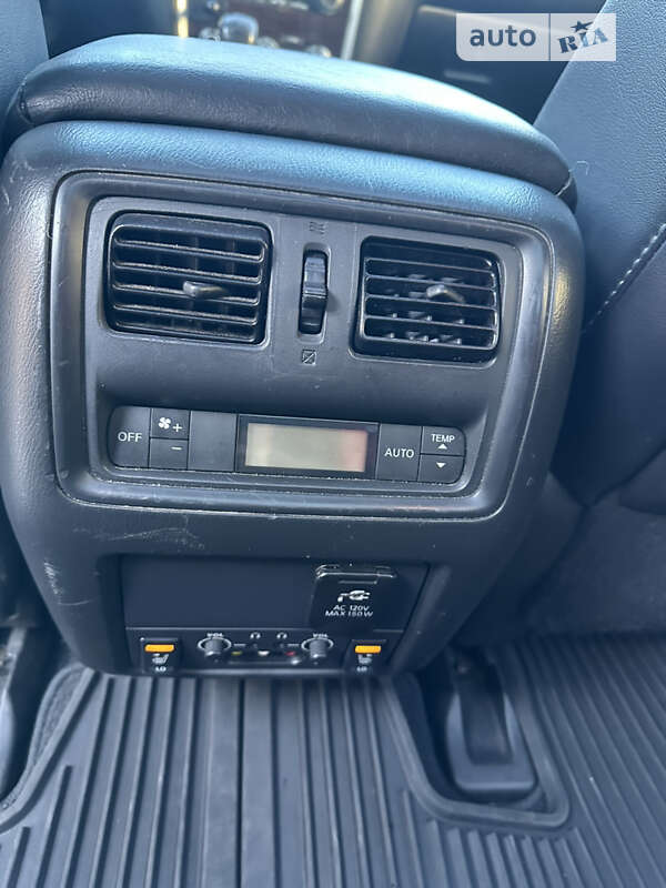 Позашляховик / Кросовер Nissan Pathfinder 2014 в Житомирі