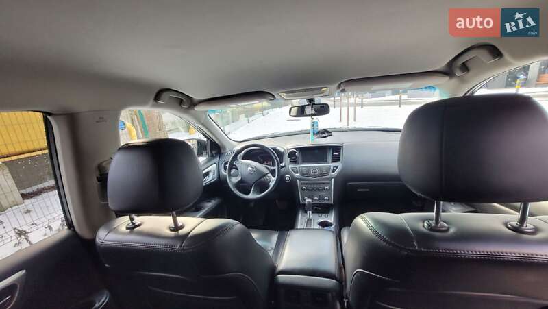 Внедорожник / Кроссовер Nissan Pathfinder 2017 в Львове