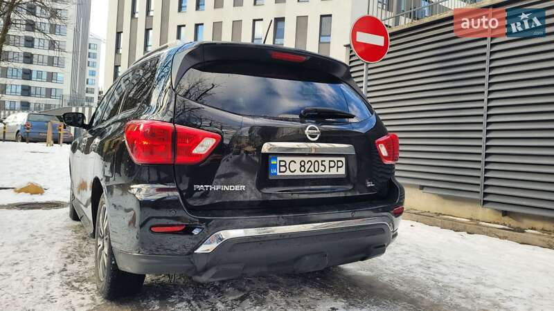 Внедорожник / Кроссовер Nissan Pathfinder 2017 в Львове