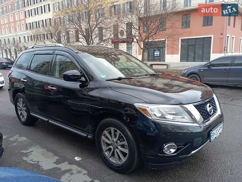 Позашляховик / Кросовер Nissan Pathfinder 2015 в Одесі