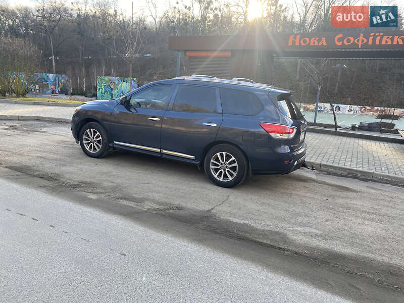 Позашляховик / Кросовер Nissan Pathfinder 2014 в Умані