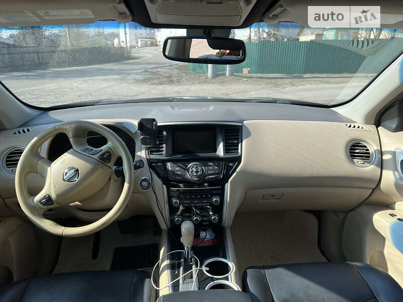 Позашляховик / Кросовер Nissan Pathfinder 2015 в Василькові