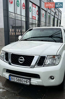 Внедорожник / Кроссовер Nissan Pathfinder 2011 в Тячеве