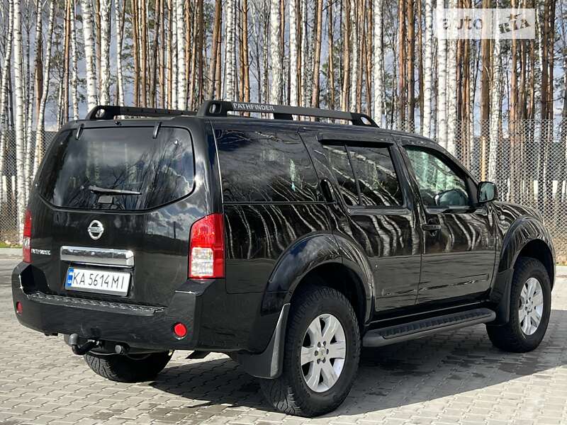 Внедорожник / Кроссовер Nissan Pathfinder 2006 в Киеве