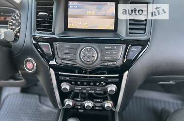 Позашляховик / Кросовер Nissan Pathfinder 2015 в Дніпрі